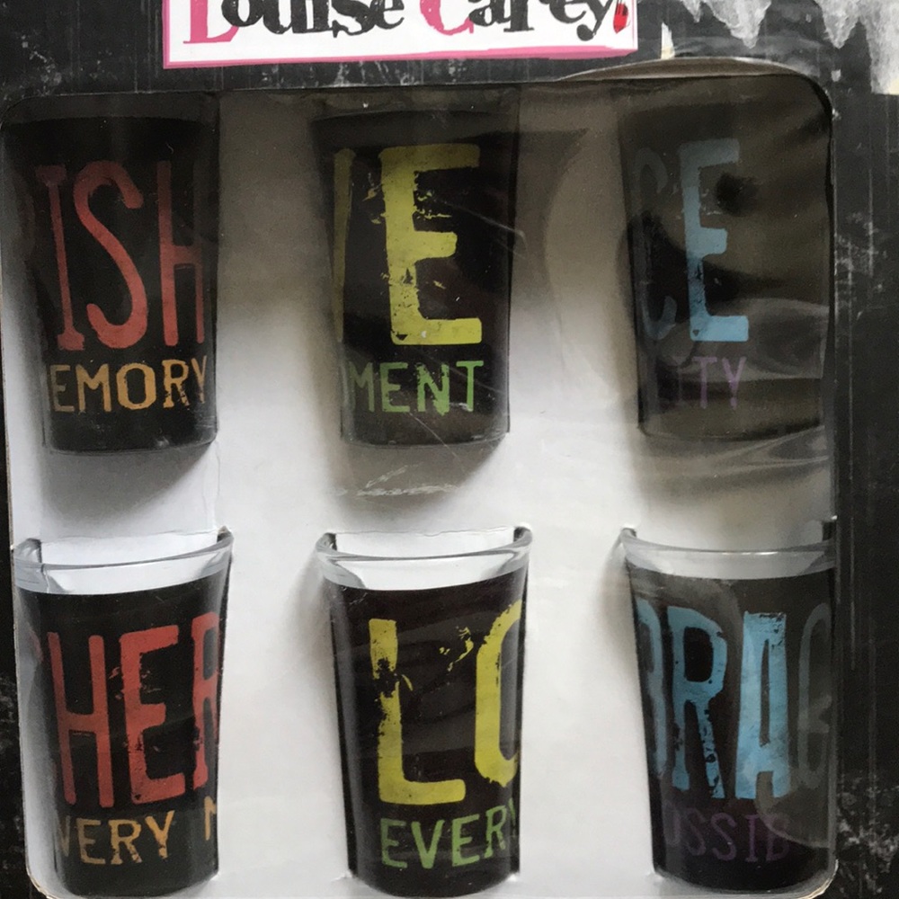 NEW Graphic shot glasses “love” hippie graffiti